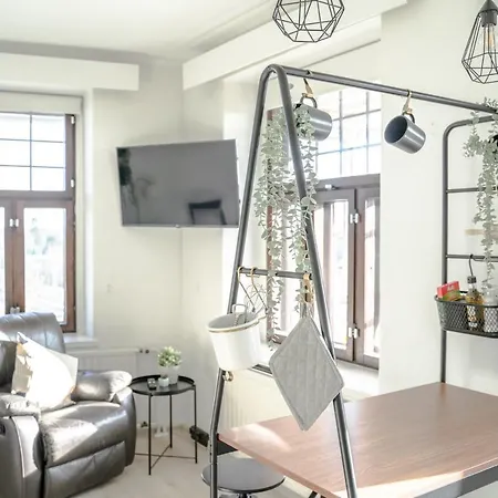 The Sunset - Floor Apartment